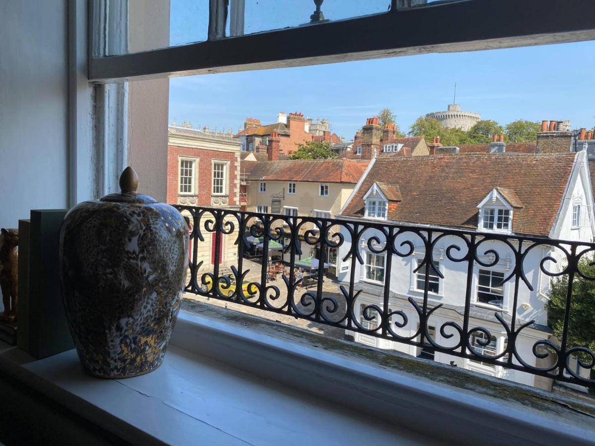 Letting Serviced Apartments - Guards View, Windsor Kültér fotó
