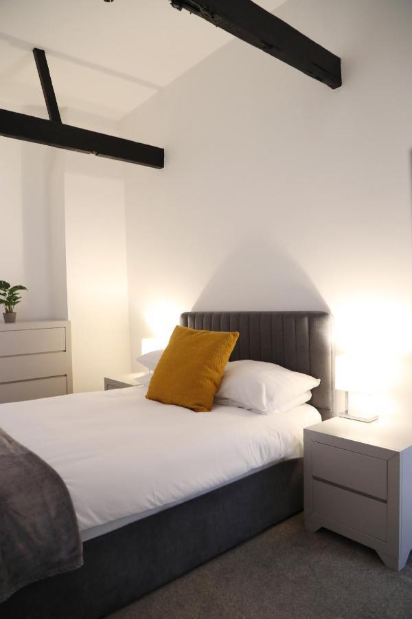 Letting Serviced Apartments - Guards View, Windsor Kültér fotó